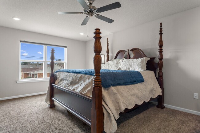 Building Photo - 8588 Palmetto Dr