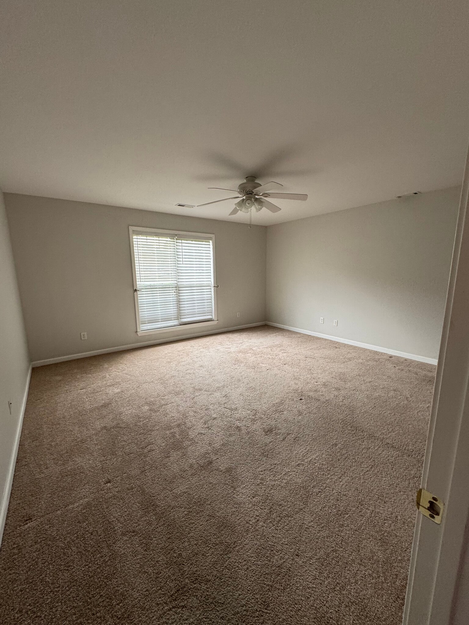 Building Photo - 224 Brookside Dr
