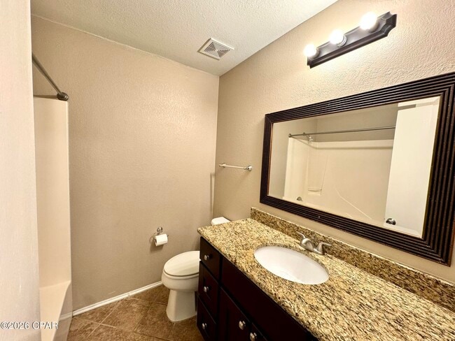 Building Photo - 2523 Johnson Dr