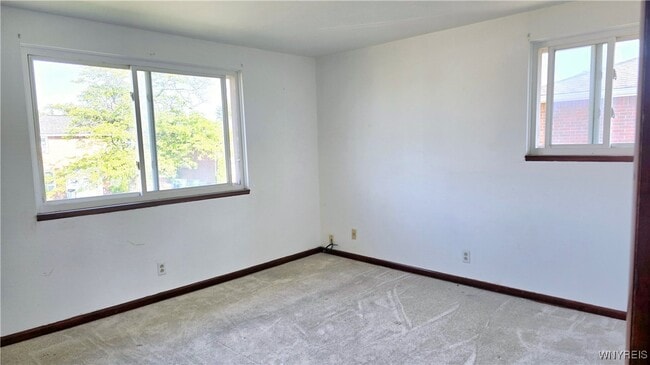 Building Photo - 26 Alcona Ave