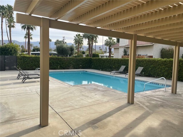 Building Photo - 74606 Driftwood Dr