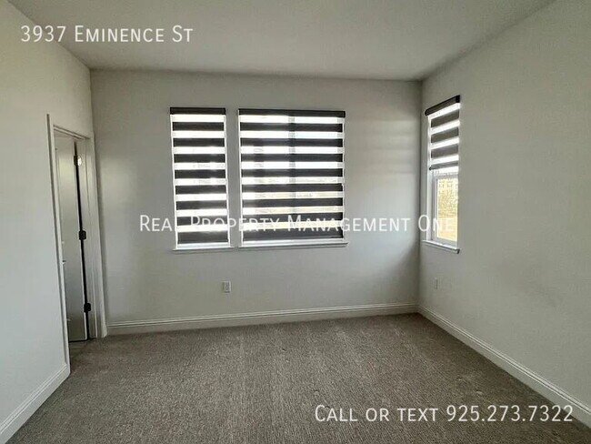Building Photo - 3937 Eminence St