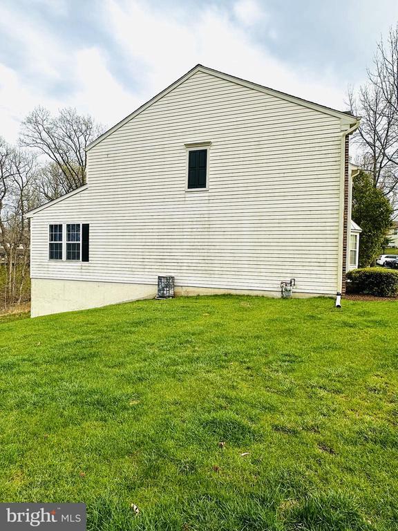 Building Photo - 593 Coach Hill Ct