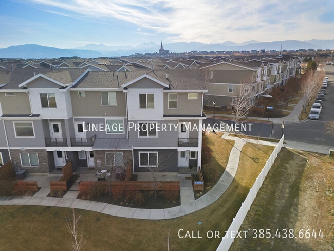 Building Photo - 10847 Big Meadow Dr