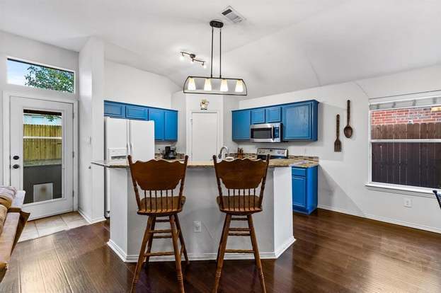 Building Photo - 1055 Port Sullivan Dr