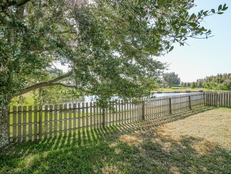 Building Photo - 18233 Brookpark Dr