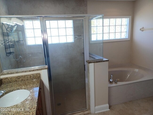 Building Photo - 4463 Ecton Ln E