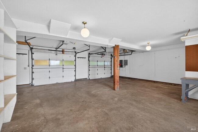 Building Photo - 2299 Sobre Vista Rd