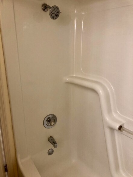 Building Photo - 1146 Northwood Loop