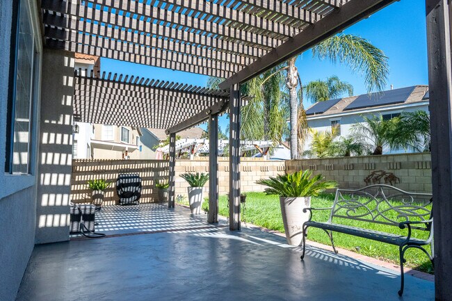 Building Photo - 15747 Roan Rd