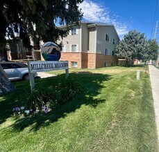 Building Photo - **Move in Special 1/2 off First month!** C...