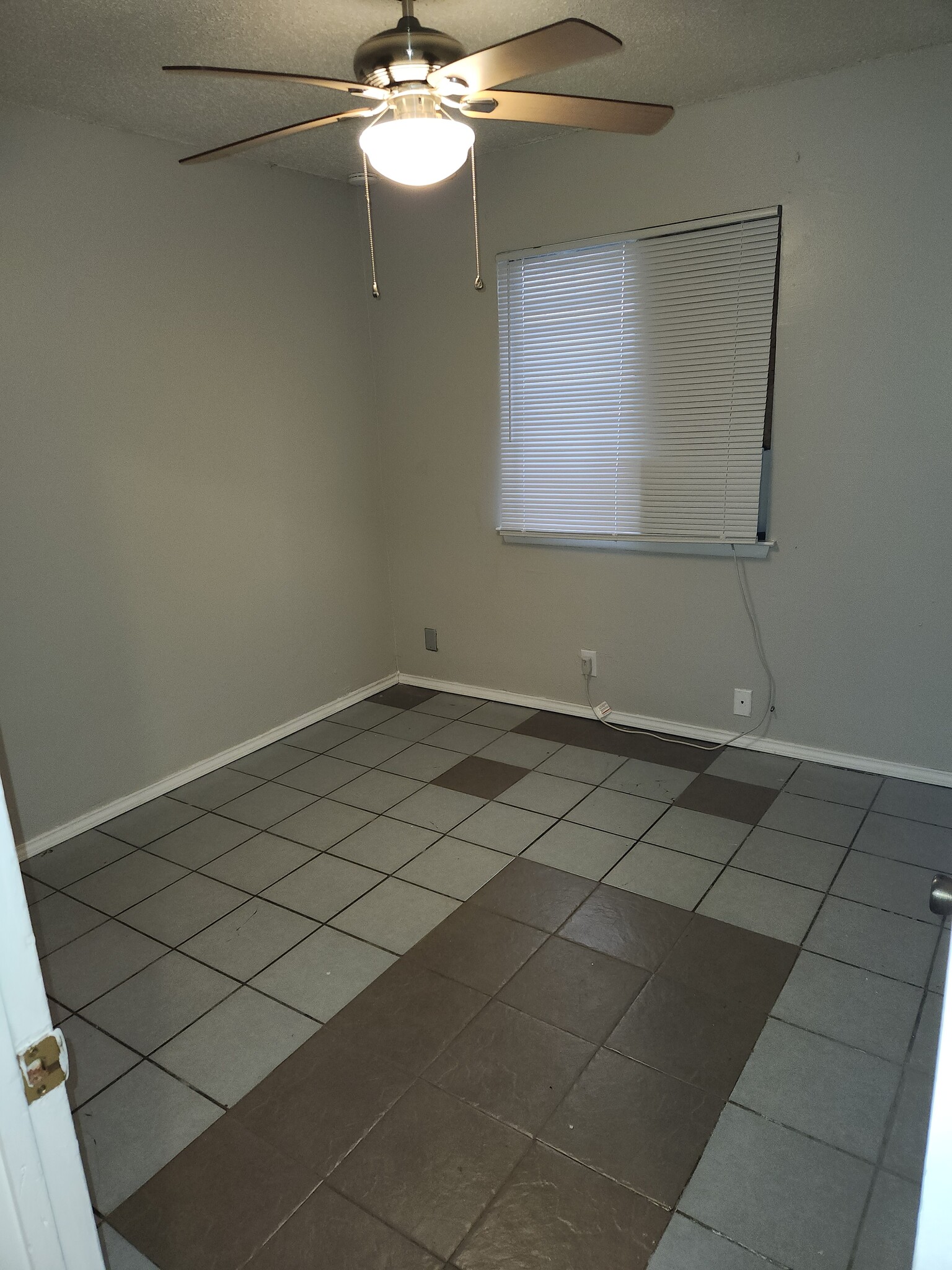 Building Photo - 6824 Oldham