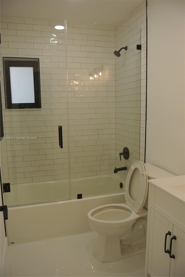 Building Photo - 10230 Dolphin Rd