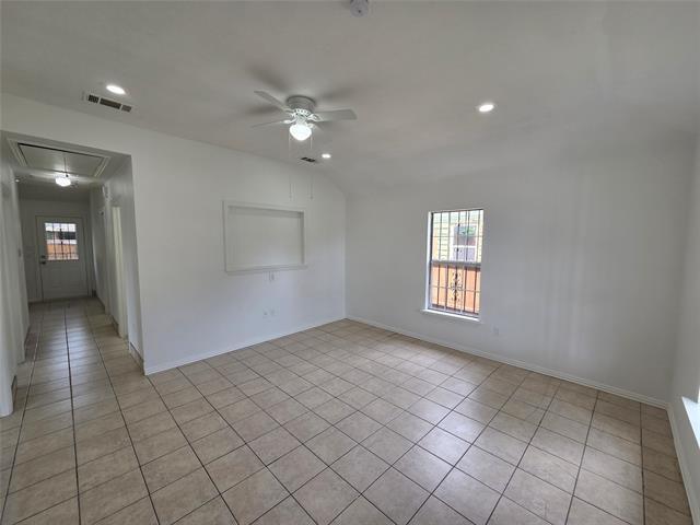 Building Photo - 3525 Roberts Ave