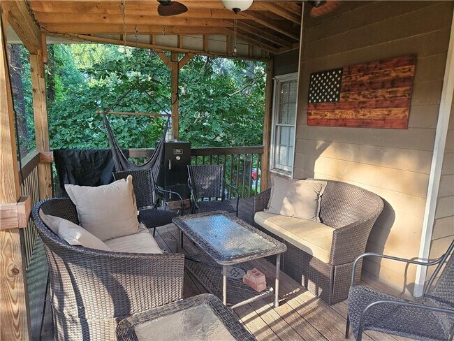 Building Photo - 2545 Cobble Creek Ln