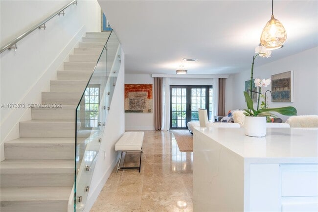 Building Photo - 576 Westree Ln