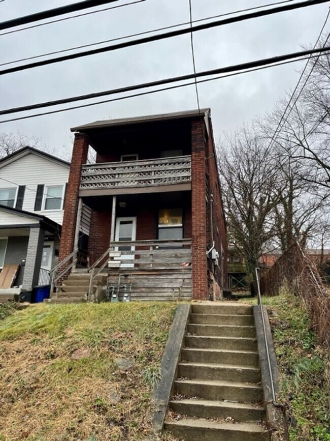 Building Photo - 118 Kirk Ave