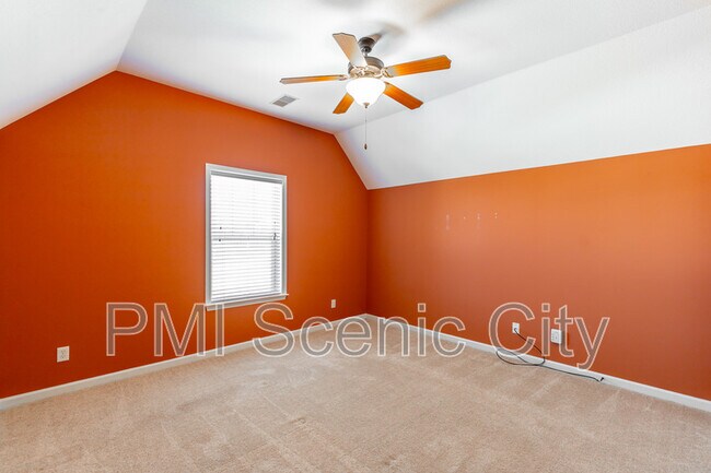 Building Photo - 8802 Mckenzie Farm Dr