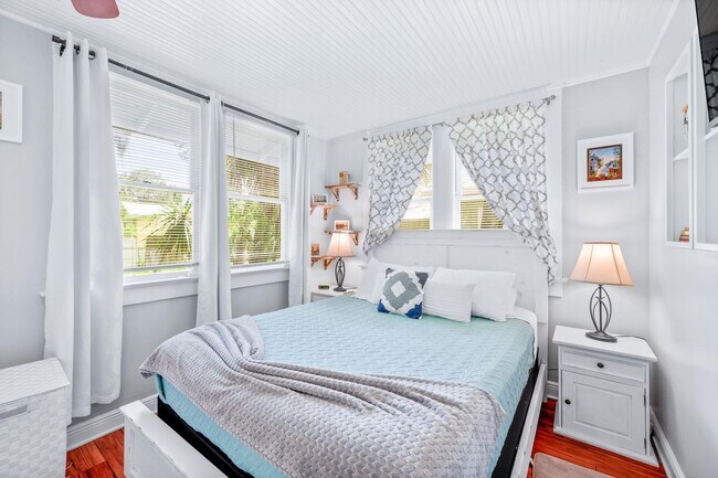 Building Photo - 7 Park Ave