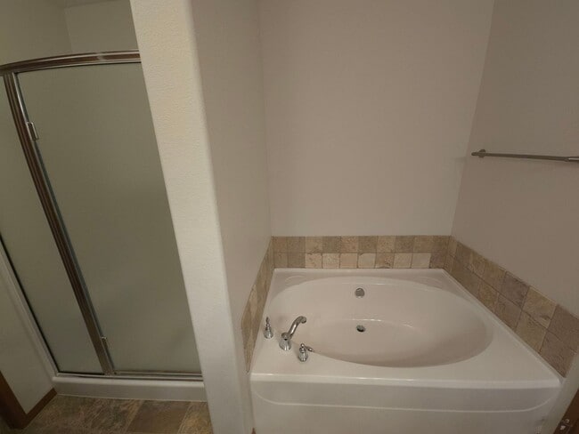 Building Photo - Beautiful house in CDA