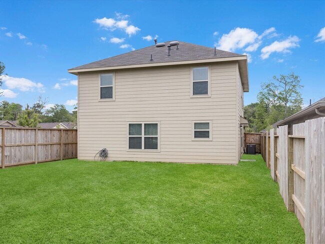 Building Photo - 1202 Silver Fir Ct