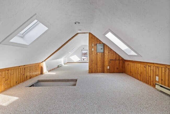 Building Photo - 12 Wright St