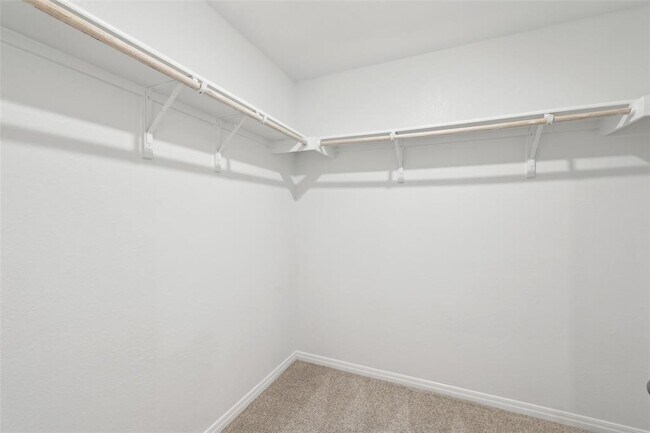 Building Photo - 528 Evergreen Sumac Lp