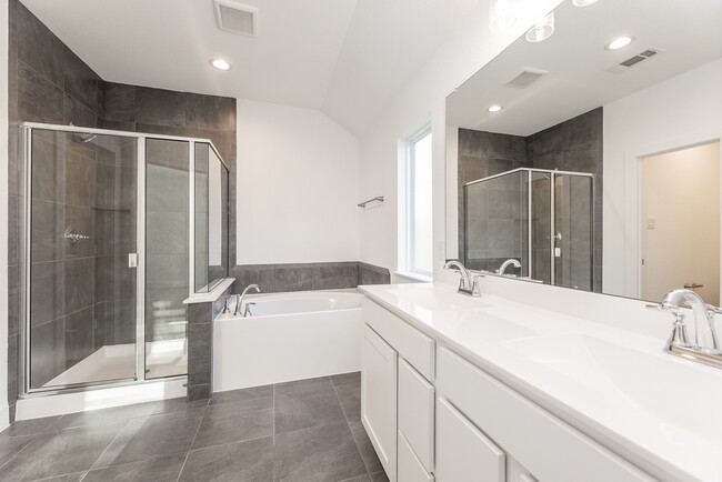 Building Photo - 4802 Seabourne Landing Dr