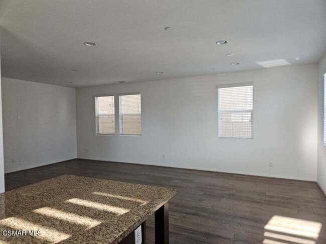 Building Photo - 8648 Winnetka Ave