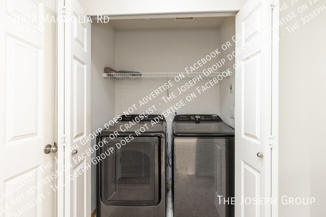 Building Photo - 2002 Magnolia Rd