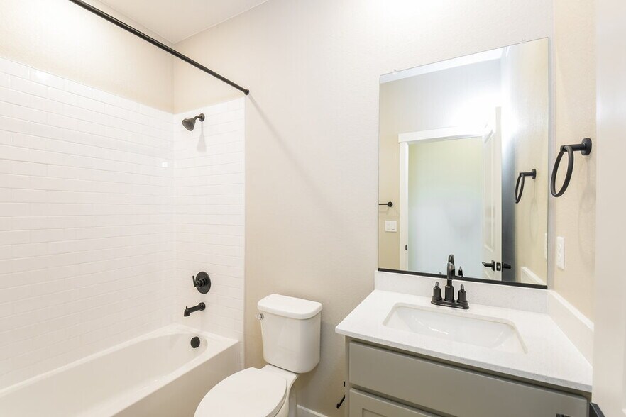 Building Photo - 9404 Yampa St