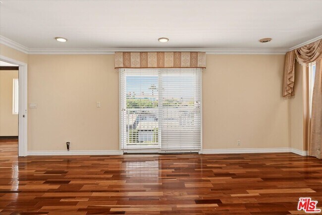 Building Photo - 4131 Mantova Dr