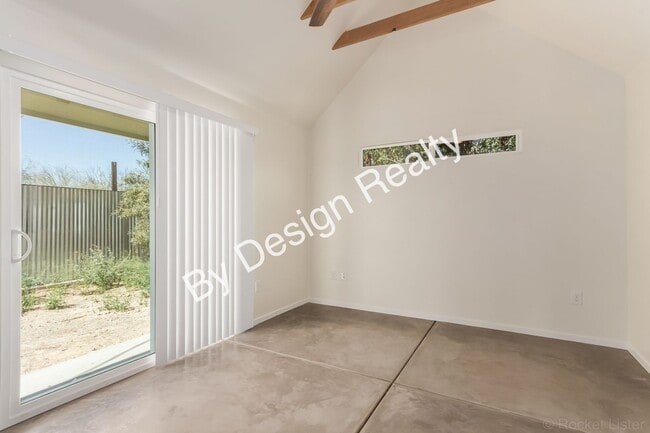 Building Photo - 615 E Helen St