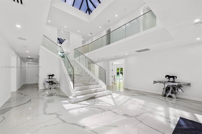 Building Photo - 13600 SW 67th Ave