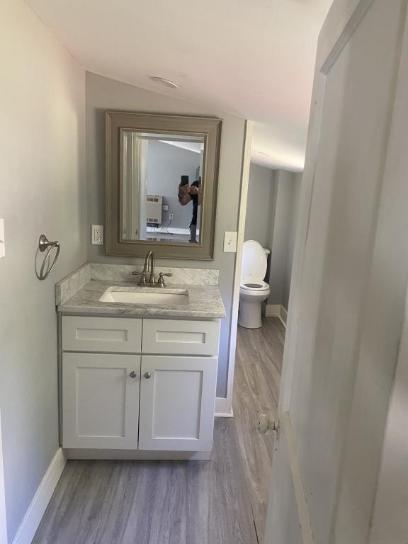 Building Photo - 3 Meadow Brook Dr