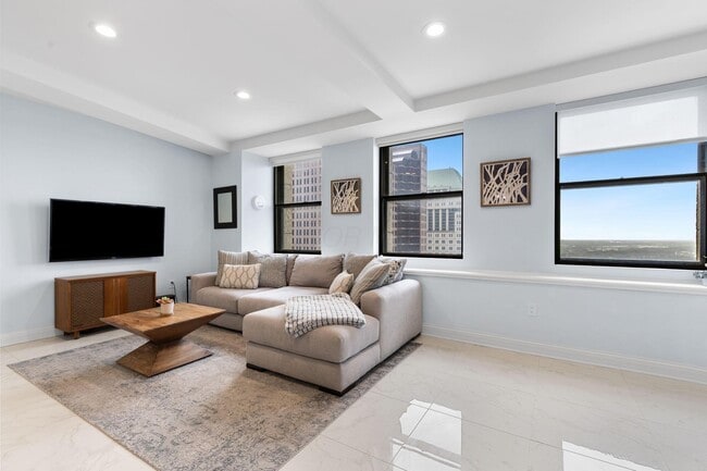 Building Photo - 50 W Broad St