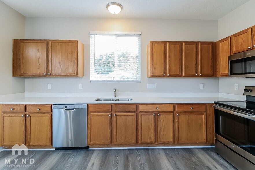 Building Photo - 6005 Sedalia Ct