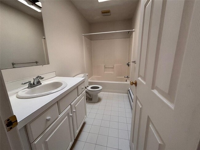 Building Photo - 100 Clinton Dr