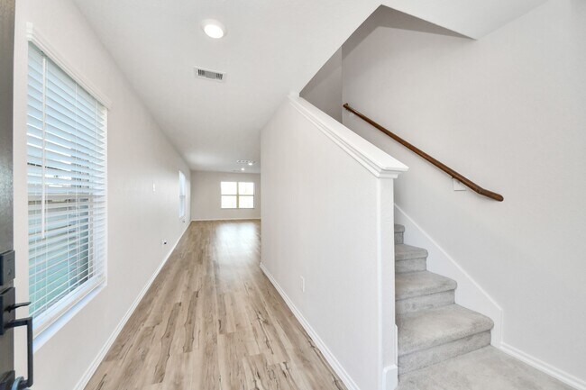 Building Photo - 26722 Lantana Cyn Dr