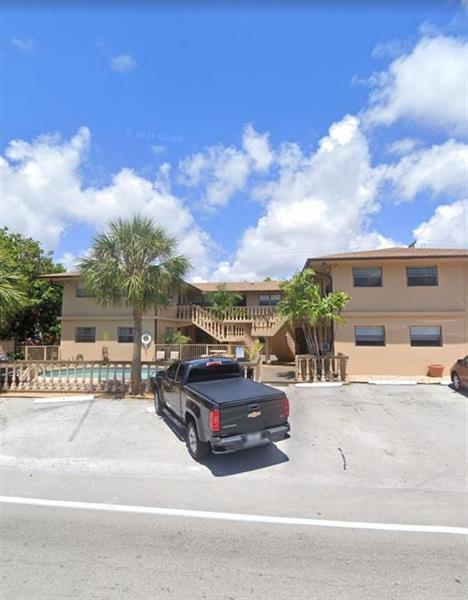 Building Photo - 2625 Middle River Dr