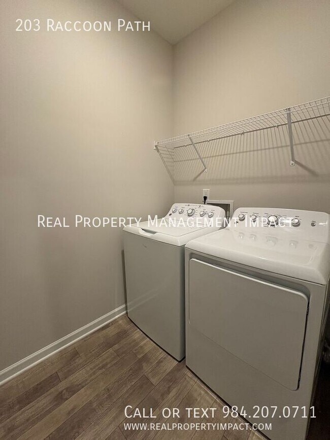 Building Photo - 203 Raccoon Path