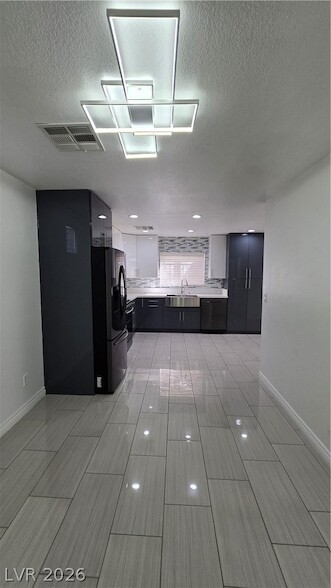 Building Photo - 5256 Paradise Valley Ave