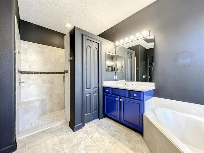 Building Photo - 10041 Oak Quarry Dr