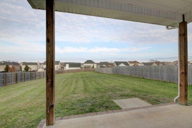 Building Photo - 3373 Wiser Dr