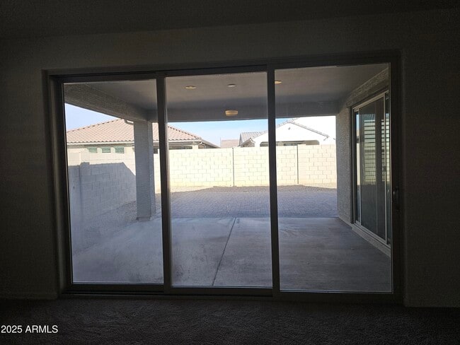 Building Photo - 8622 W Rancho Dr