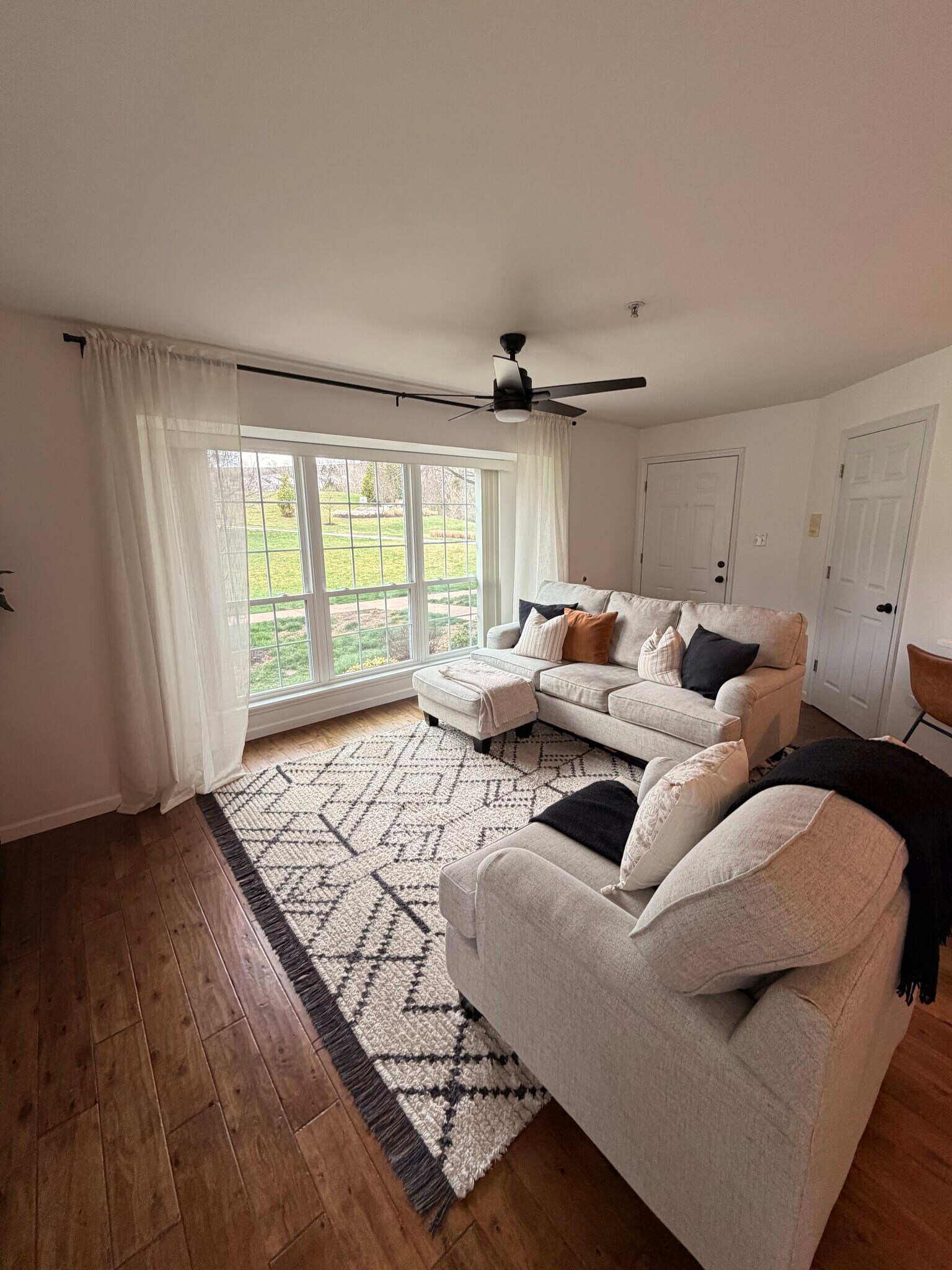 Living Room - 1609 Forest Springs Ln