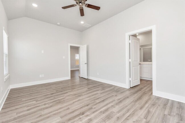 Building Photo - 21030 Treasure Gate Ln
