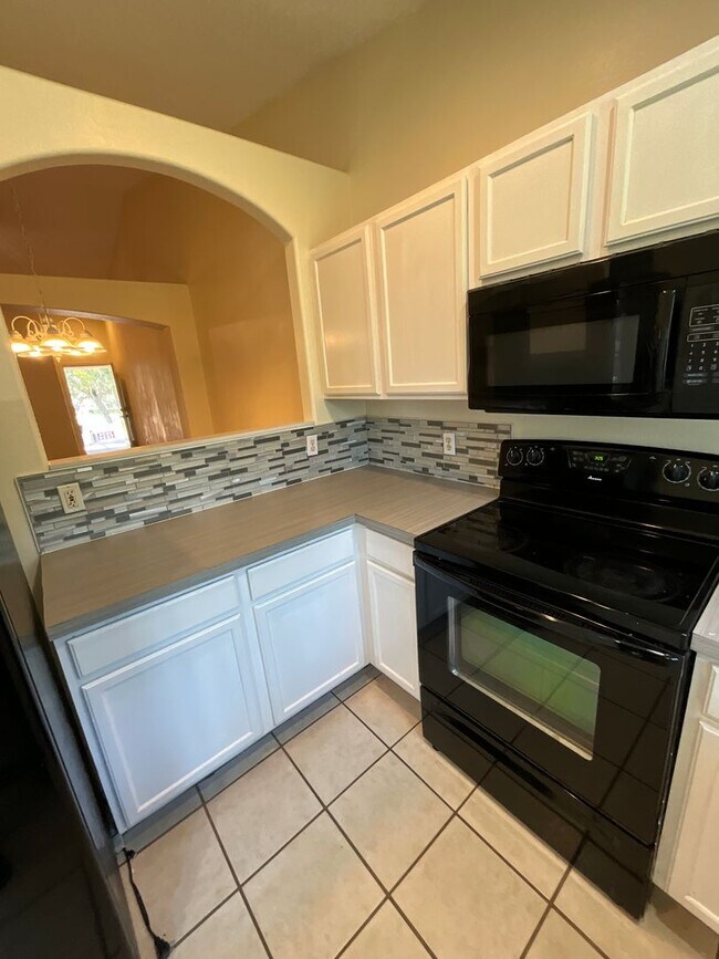 Building Photo - Beautiful 3/2 Condo in Osprey at the Oaks!