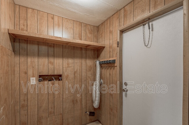 Building Photo - 30 Allen Rd