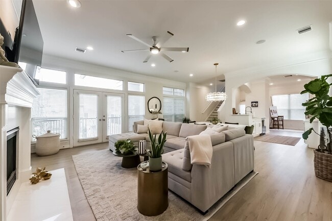 Building Photo - 4515 Lillian St